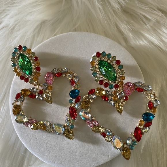 Akira Heart Multicolored Earrings - Picture 9 of 14